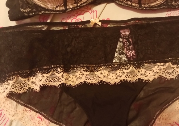 Adore me bra and panties set - Picture 2 of 3